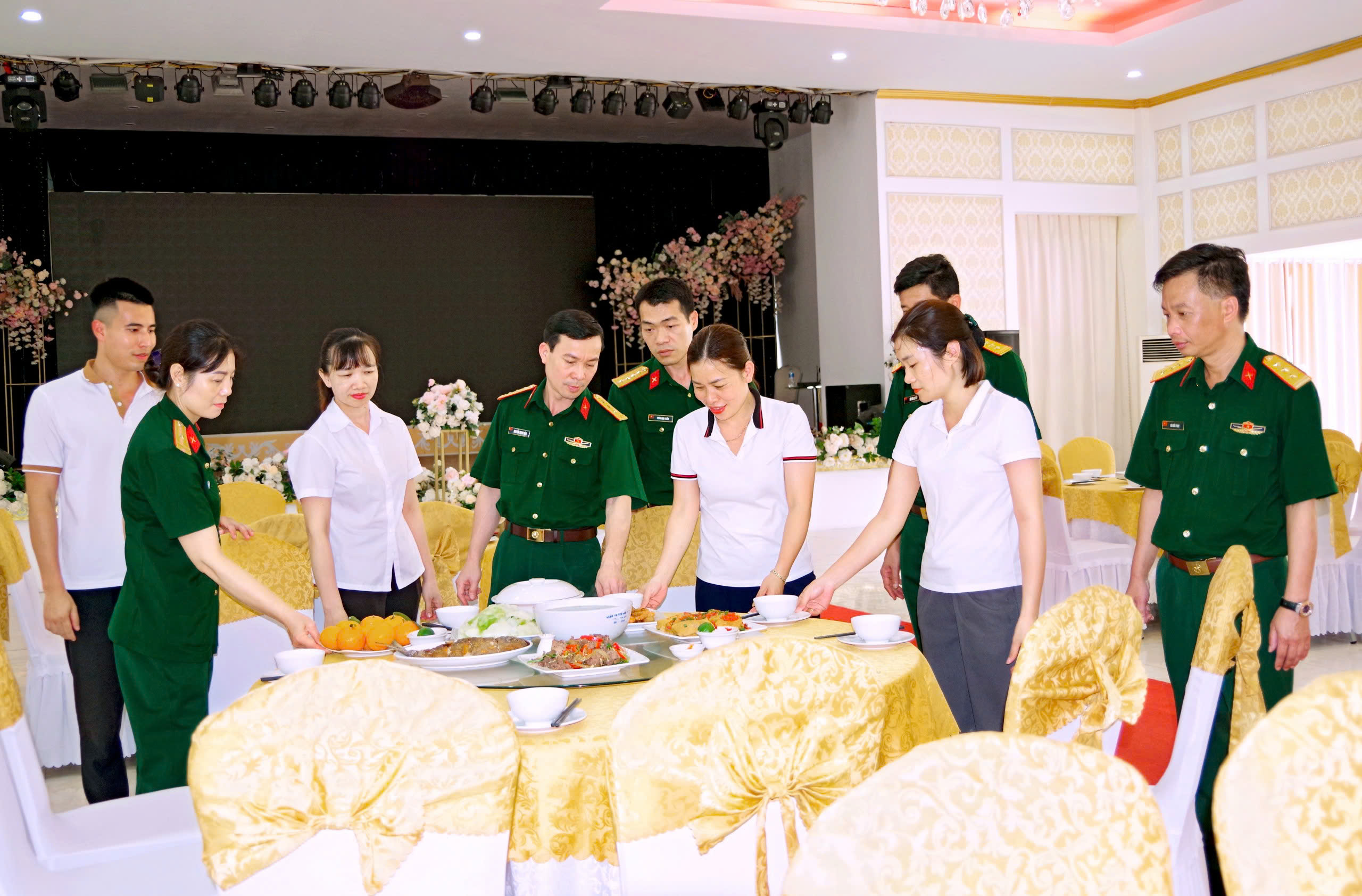 Học hỏi, nâng cao chuyên môn